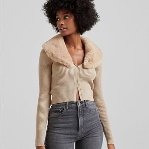 ASOSs MED FAUX FUR COLARD TAN SWEATER